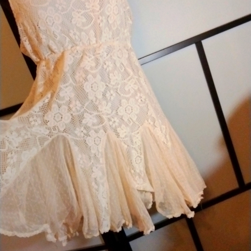 Knit country dress with lace and cinched waist From Pinky - Picture 2 of 2